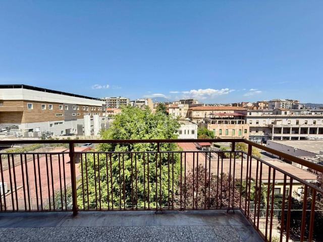 Appartamento in vendita a Catania via Mogadiscio, 13, Villa Bellini Santa Maria di Gesù