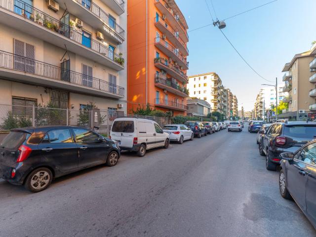 Appartamento in vendita a Catania, Zona Ambasciatori Via E. D'Angi