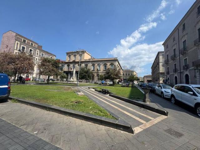 Appartamento in vendita a Catania, Zona centro