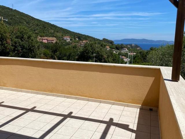Appartamento in vendita a Cavo Rio Marina in Buono composto da 5vani