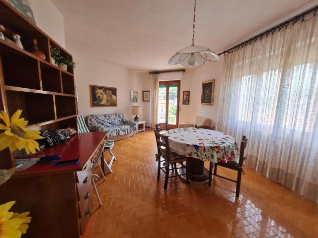 Appartamento in vendita a Cavo Rio Marina in Buono composto da 6vani