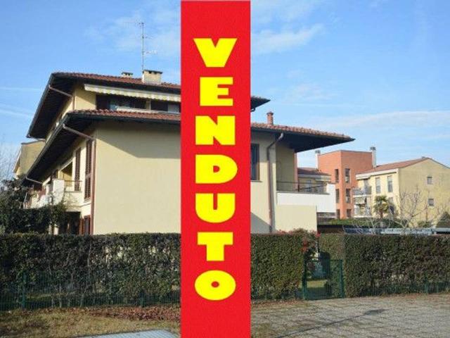 Appartamento in vendita a Cavenago Di Brianza
