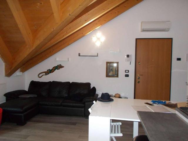 Appartamento in vendita a Cavenago di Brianza MB