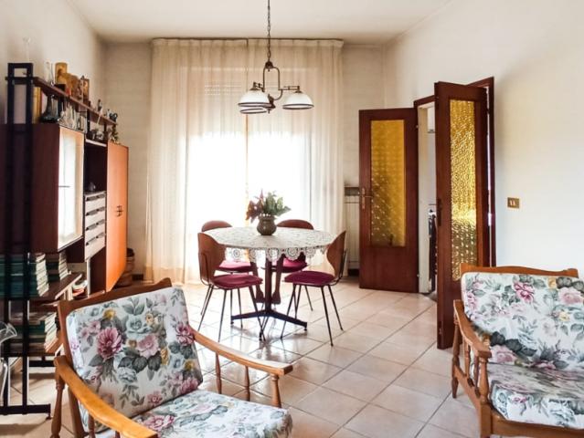 APPARTAMENTO in VENDITA a CAVRIGLIA S.CIPRIANO di 5 vani