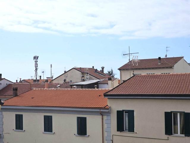 Appartamento in vendita a Cecina