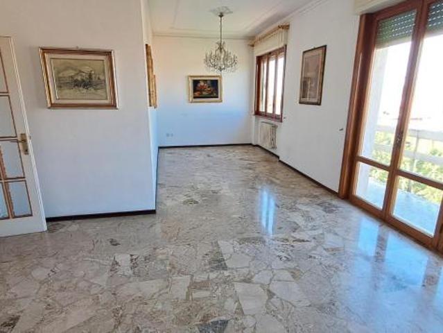 Appartamento in vendita a Cecina 143 mq Rif: 1411473