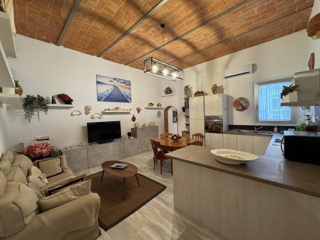 Appartamento in vendita a Cecina