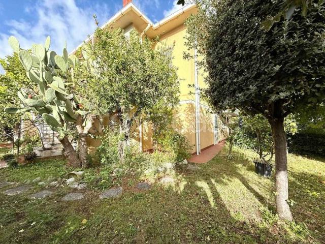 Appartamento in vendita a Cecina via del Tonale, 52