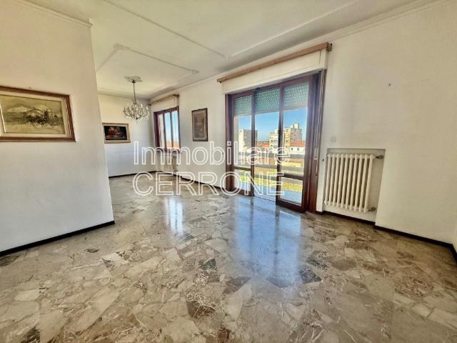 Appartamento in vendita a Cecina corso Giacomo Matteotti