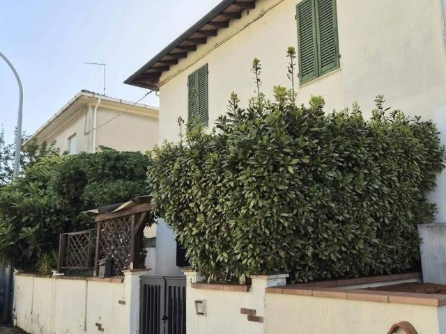 Appartamento in vendita a Cecina LI