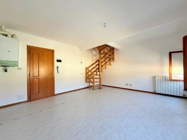 Appartamento in vendita a Cecina LI