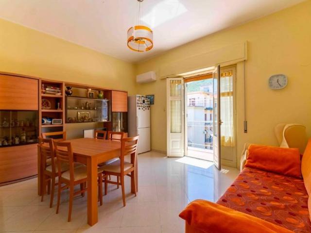 Appartamento in vendita a Cefalù via Roma, 110