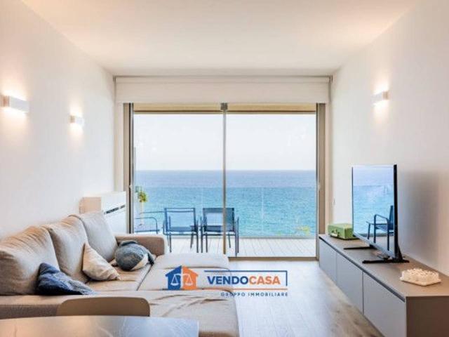 Appartamento in vendita a Celle Ligure