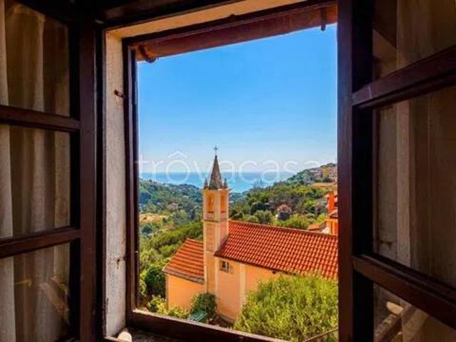 Appartamento in vendita a Celle Ligure via Alla Costa
