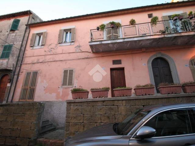 Appartamento in vendita a Cellere VT