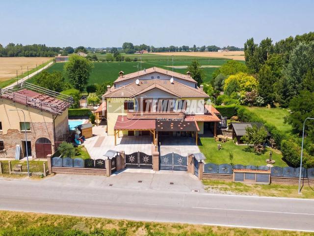 Villa a schiera in vendita a Cento