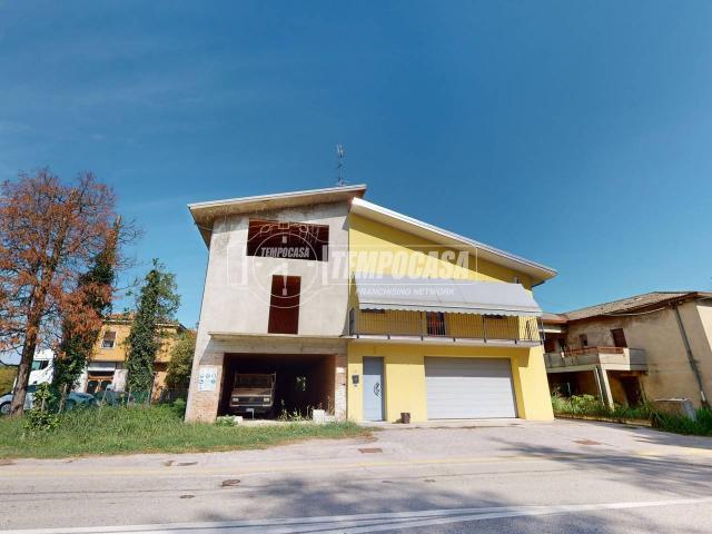 Appartamento in vendita a Cento