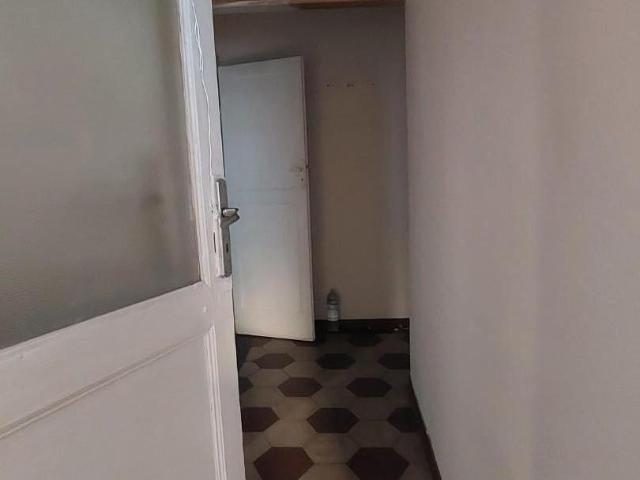 Appartamento in vendita a Centro Livorno in Da ristrutturare composto da 4vani