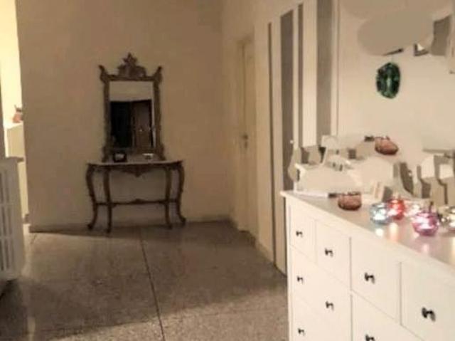 Appartamento in vendita a Centro Livorno in Ristrutturato composto da 6vani