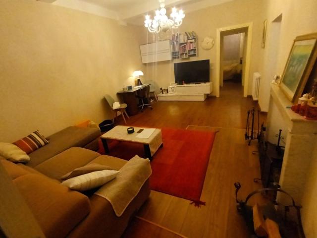 Appartamento in vendita a Centro storico Lucca in Ristrutturato composto da 5vani