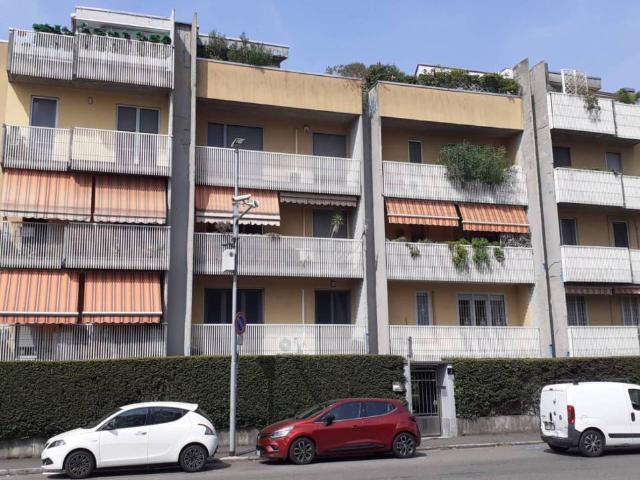 Appartamento in vendita a Cesano Boscone MI
