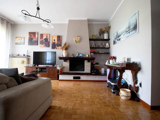 Appartamento in vendita a Ceriano Laghetto