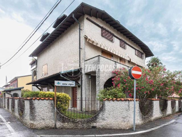 Appartamento in vendita a Ceriano Laghetto MB