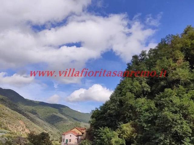 Appartamento in vendita a Ceriana IM