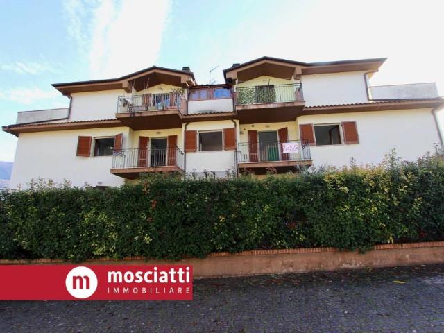 Appartamento in vendita a Cerreto d'Esi via Seneghini, 8