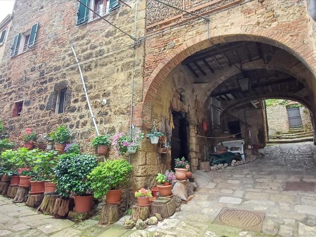 Appartamento in vendita a Cetona