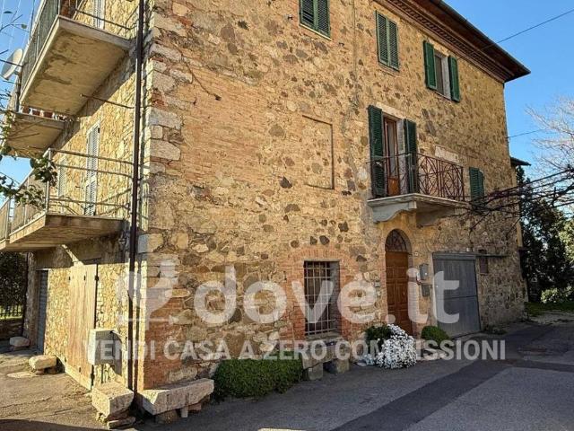 Appartamento in vendita a Cetona SI