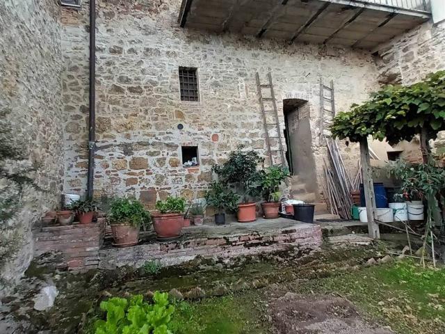 Appartamento in vendita a Cetona SI