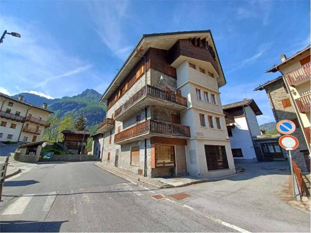 Appartamento in vendita a Champorcher AO