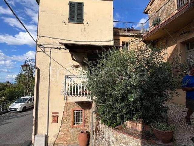 Appartamento in vendita a Chianni via De Riccardi