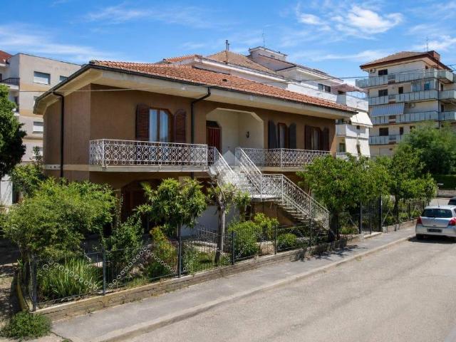 Appartamento in vendita a Chieti CH