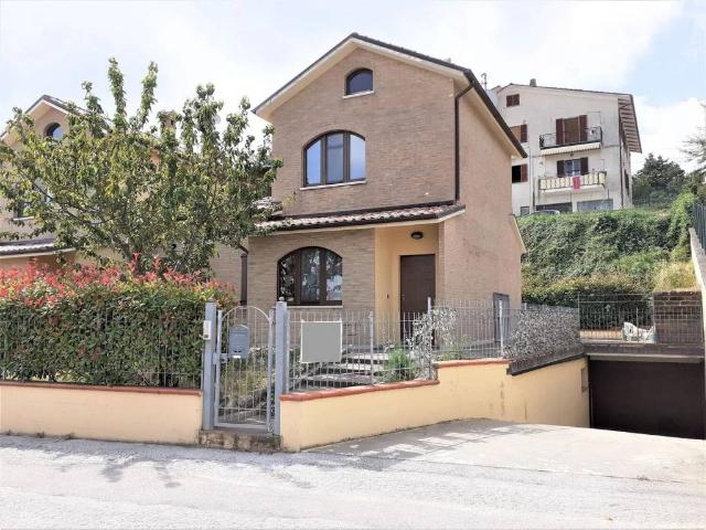 Appartamento in vendita a Cingoli MC