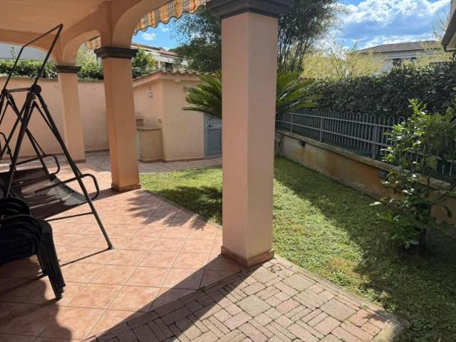 Appartamento in vendita a Cinquale Montignoso 55 mq Rif: 1409715