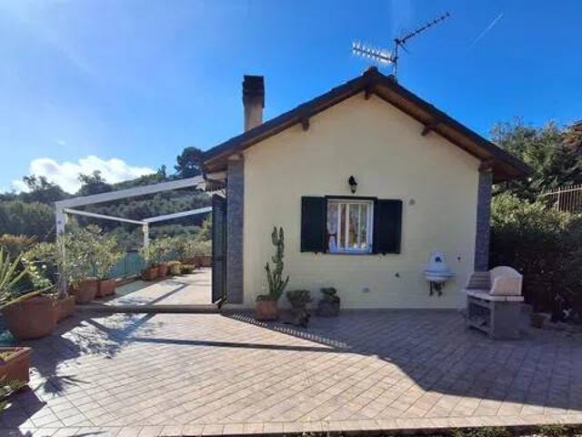 Appartamento in vendita a Civezza IM