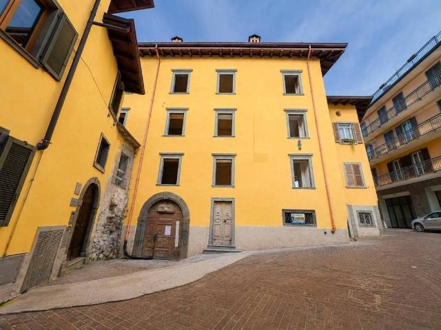 Appartamento in vendita a Clusone BG