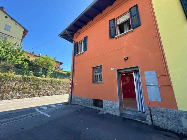 Appartamento in vendita a Cocquio Trevisago VA