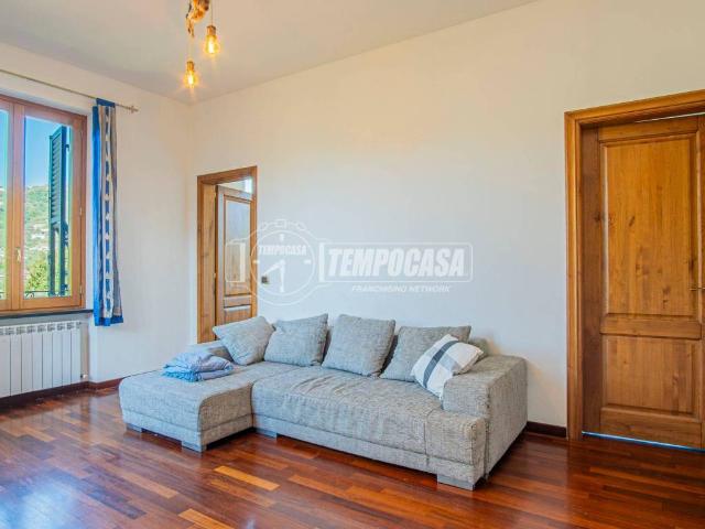Appartamento in vendita a Cogorno GE