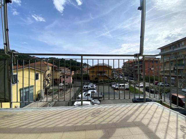Appartamento in vendita a Cogorno GE