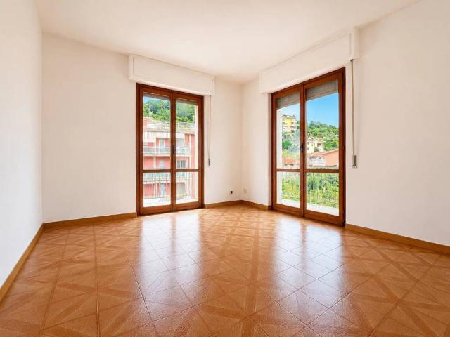 Appartamento in vendita a Cogorno GE
