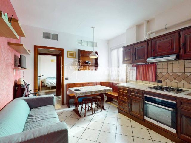 Appartamento in vendita a Cogliate MB