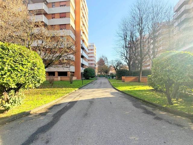 Appartamento in vendita a Cologno Monzese MI