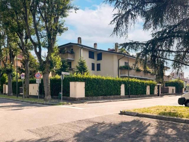 Appartamento in vendita a Cologno Monzese MI