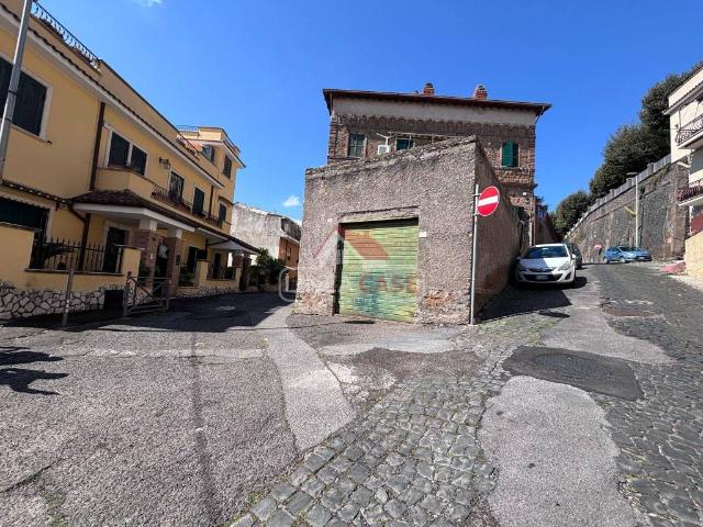 Appartamento in vendita a Colonna RM