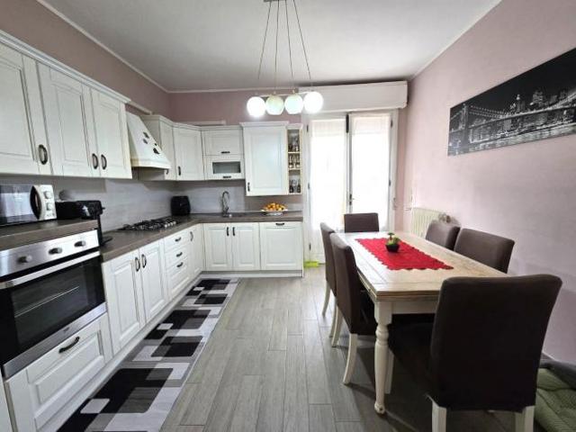Appartamento in vendita a Colle di Val d'Elsa 93 mq Rif: 1357283