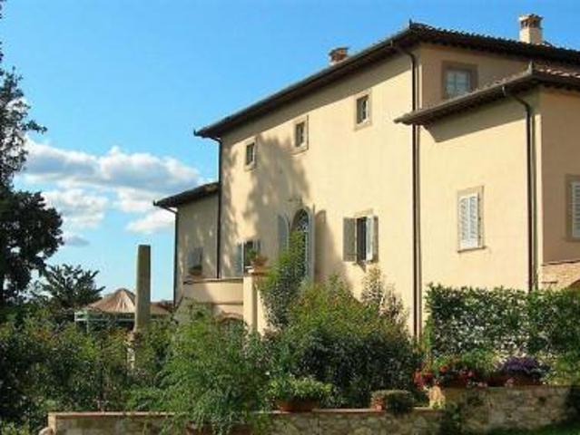 Appartamento in vendita a Colle di Val d'Elsa 200 mq Rif: 668495