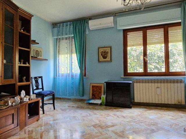 Appartamento in vendita a Colle di Val d'Elsa SI